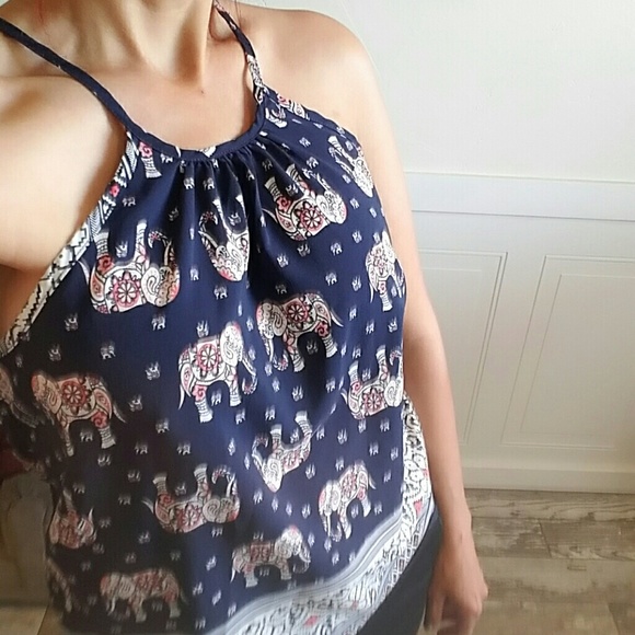 Tops - Picture 3 of 4